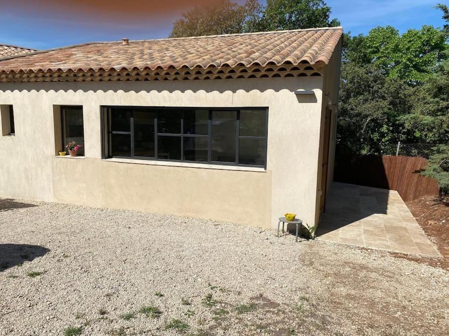 Maison dans la pinède Rognes Extérieur photo